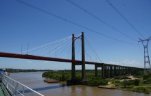 http://www.habiafrica.de/wp/wp-content/uploads/2012/05/Brücke-über-den-Rio-Parana_1.jpg