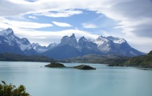 http://www.habiafrica.de/wp/wp-content/uploads/2012/05/Lago-Pehoe-und-Paine-Massiv_1.jpg