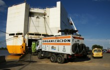 http://www.habiafrica.de/wp/wp-content/uploads/2012/05/Verladen-von-Fahrzeugen-der-Dakar-Rallye_1.jpg